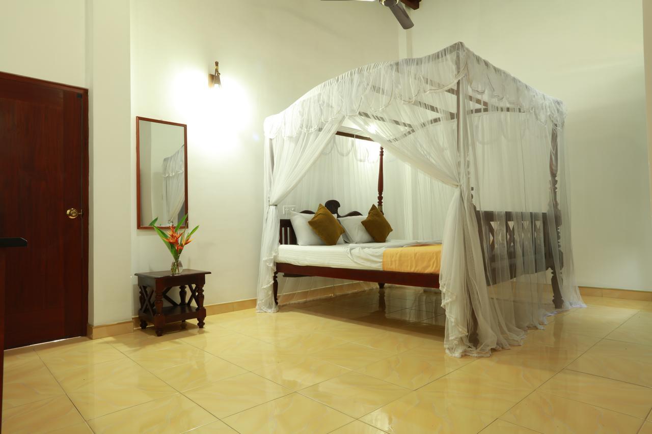 Flamingo Guest House Unawatuna Quarto foto
